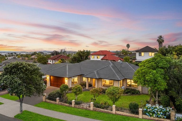 Photo of property in 79 Westerham Drive, Dannemora, Auckland, 2016