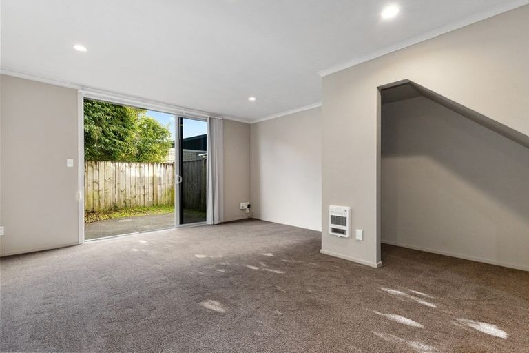 Photo of property in 9f Denver Place, Hamilton East, Hamilton, 3216