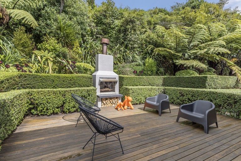 Photo of property in 24 Mewburn Rise, Karori, Wellington, 6012