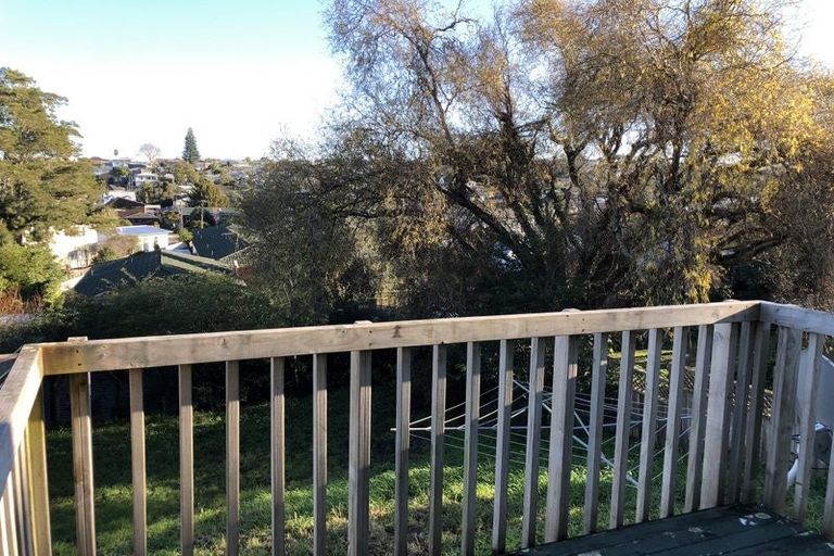 Photo of property in 14 Dallinghoe Crescent, Milford, Auckland, 0620
