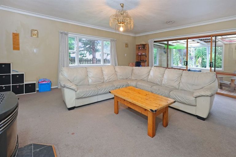 Photo of property in 141 Rathgar Road, Henderson, Auckland, 0610