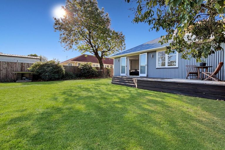 Photo of property in 17 Skipton Street, Mairehau, Christchurch, 8013