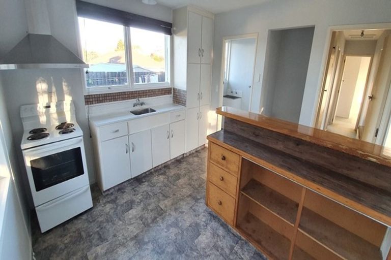 Photo of property in 9b Jade Place, Parklands, Christchurch, 8083