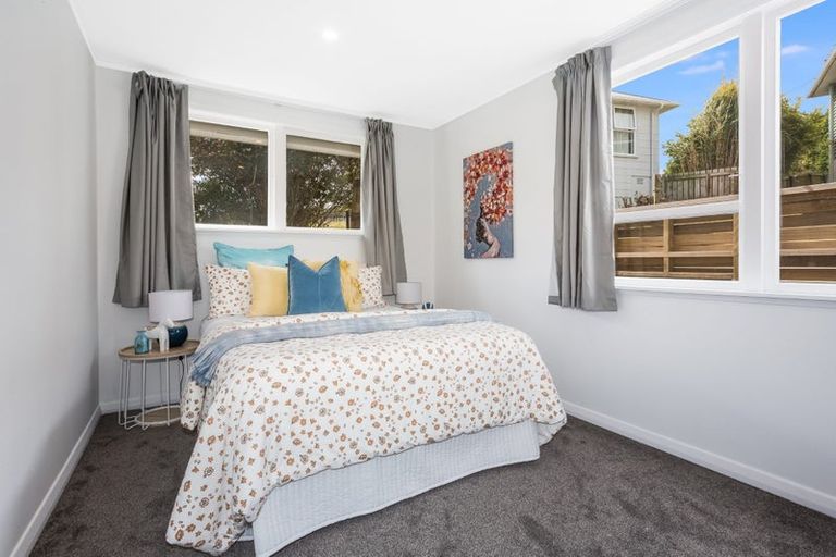 Photo of property in 25a Chaffey Crescent, Titahi Bay, Porirua, 5022