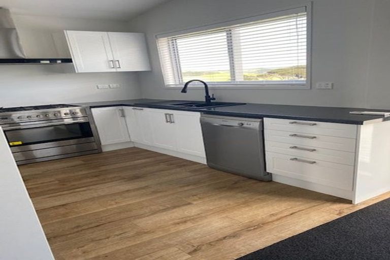 Photo of property in 32 Young Garden Lane, Waimauku, 0881