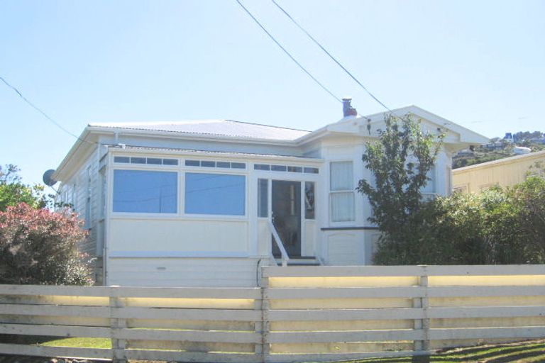 Photo of property in 38 Kaihuia Street, Northland, Wellington, 6012