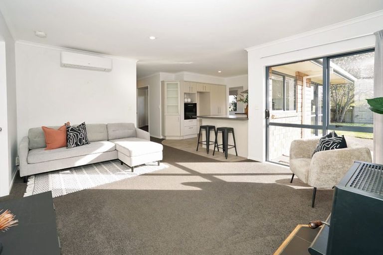 Photo of property in 35 Farringdon Avenue, Rototuna North, Hamilton, 3210