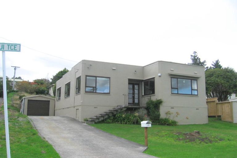 Photo of property in 10 Ranui Terrace, Tawa, Wellington, 5028