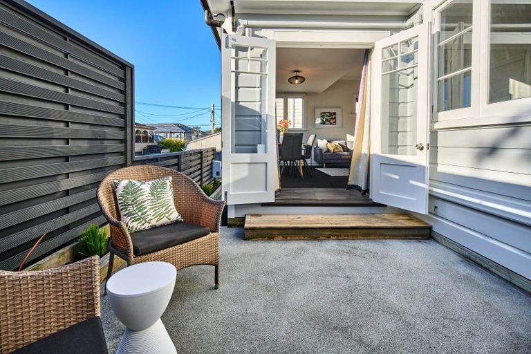 Photo of property in 113 Austin Street, Mount Victoria, Wellington, 6011