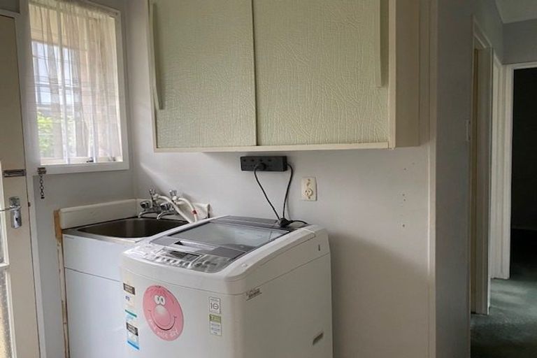 Photo of property in 2/8 Fraser Road, Papatoetoe, Auckland, 2025