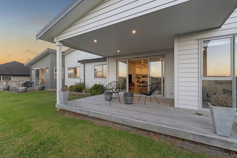 Photo of property in 60 Wainui Road, Silverdale, 0932