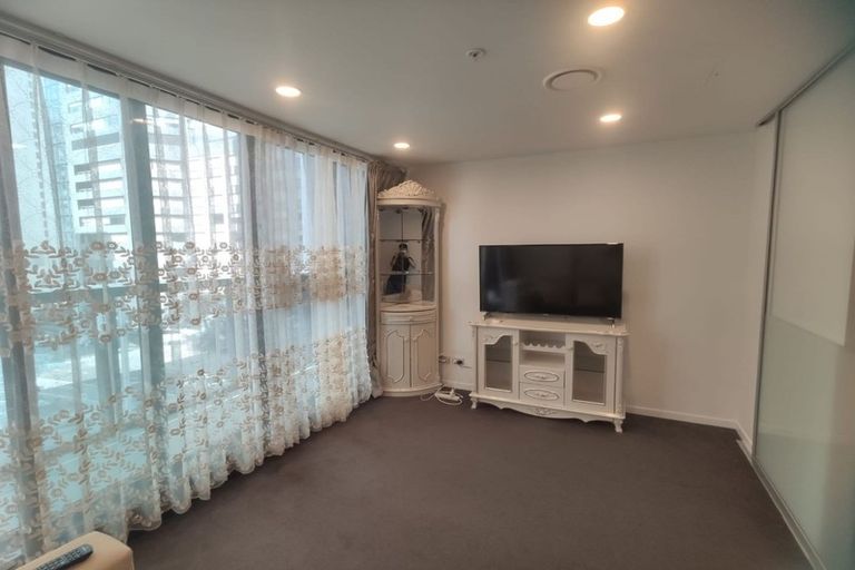 Photo of property in 10 Jubaea Place, Henderson, Auckland, 0610