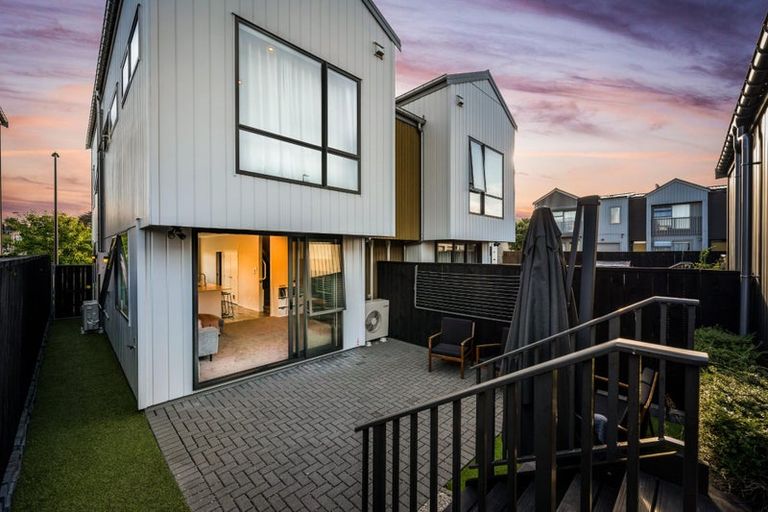 Photo of property in 4 Kapia Road, Westgate, Auckland, 0614