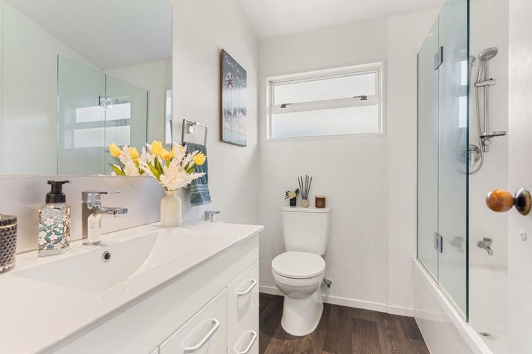 Photo of property in 11 Herbert Drive, Whangamata, 3620