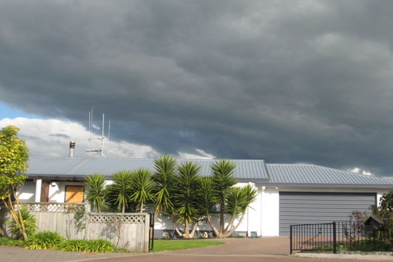 Photo of property in 25 Lucerne Place, Welcome Bay, Tauranga, 3112