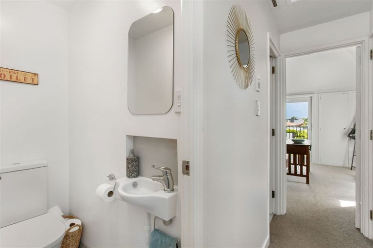 Photo of property in 102 Winchester Street, Merivale, Christchurch, 8014