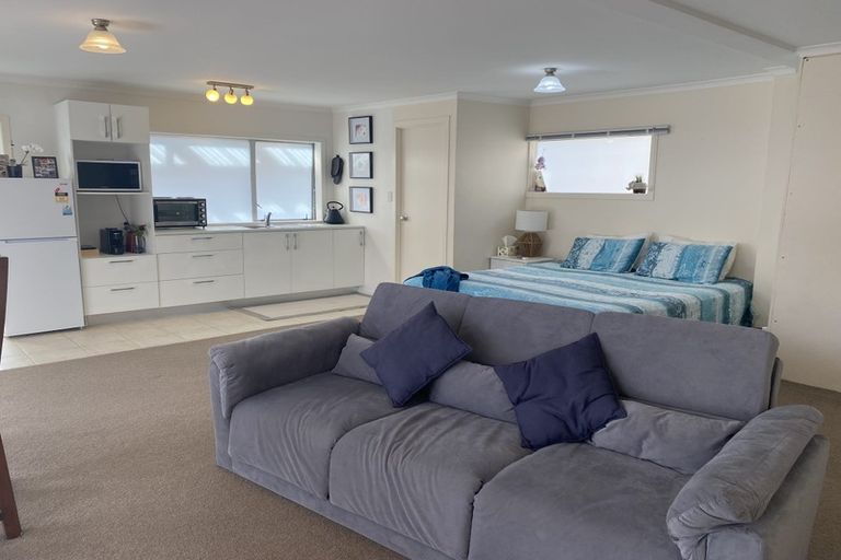 Photo of property in 57 Fairmount Road, Titirangi, Auckland, 0604