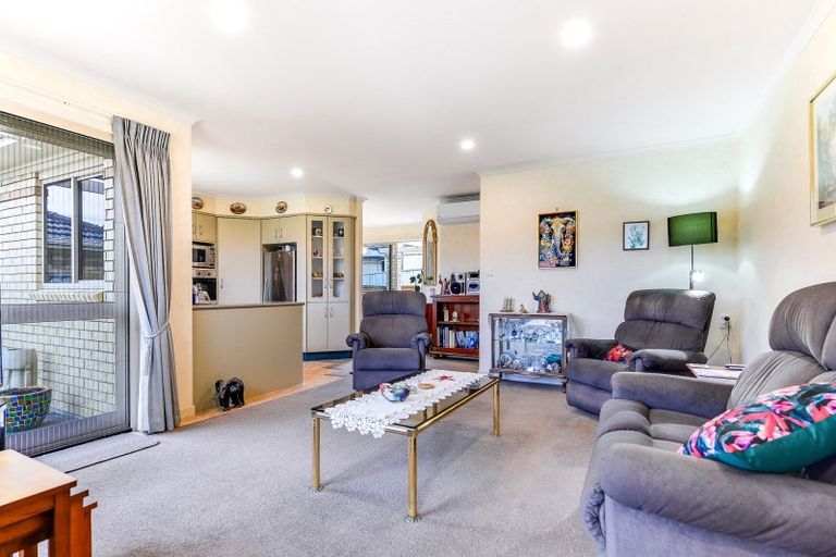 Photo of property in 7 Sovereign Isle Lane, Rototuna, Hamilton, 3210