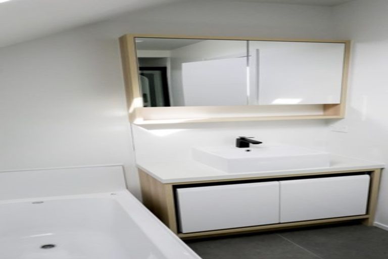 Photo of property in 24u1 Lyon Street, Frankton, Hamilton, 3204