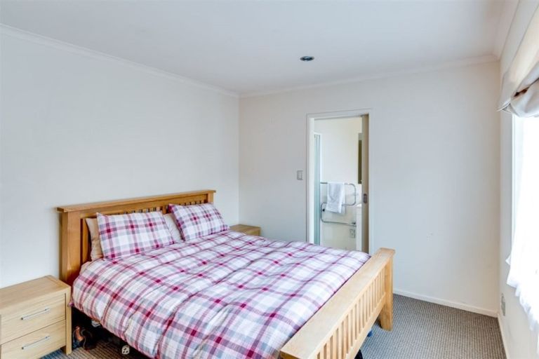 Photo of property in 104a Murphy Road, Taradale, Napier, 4112