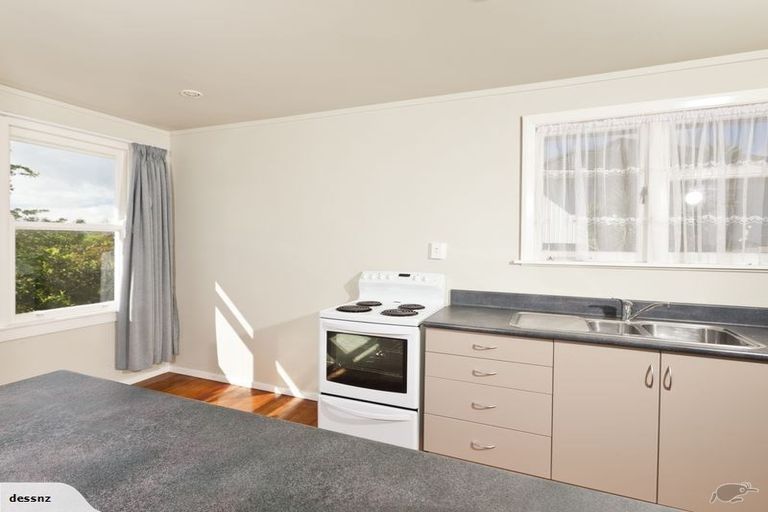 Photo of property in 37 Ogle Crescent, Te Kamo, Whangarei, 0112