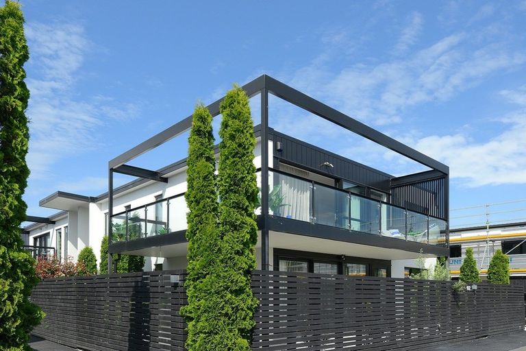 Photo of property in 4/275 Kilmore Street, Christchurch Central, Christchurch, 8011