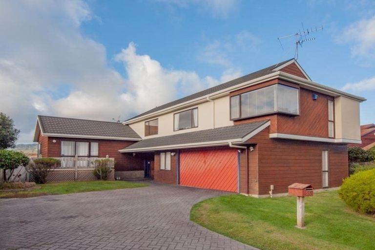 Photo of property in 36 Burbank Crescent, Churton Park, Wellington, 6037