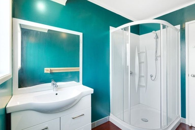 Photo of property in 21 Riserra Drive, Ranui, Auckland, 0612