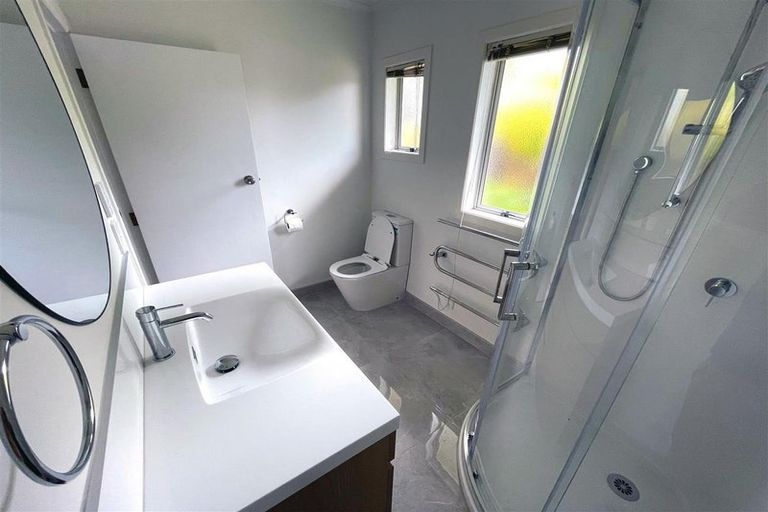 Photo of property in 32b Lyttelton Avenue, Forrest Hill, Auckland, 0620