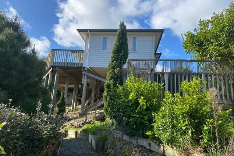 Photo of property in 9 Gifford Grove, Churton Park, Wellington, 6037