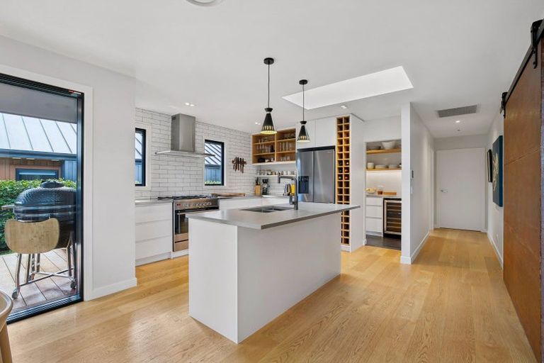 Photo of property in 28 Mcadam Drive, Jacks Point, Queenstown, 9371