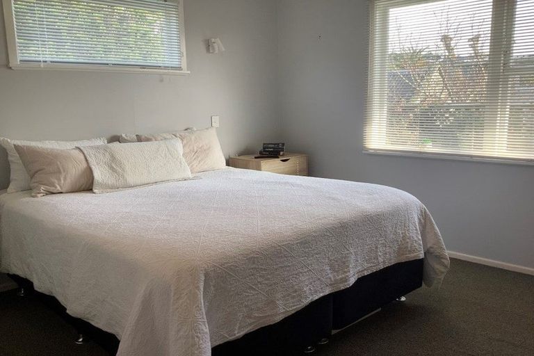 Photo of property in 1 Gillies Place, Ranui, Porirua, 5024