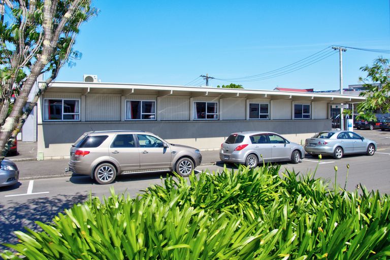 Photo of property in 10 Park Street, Thorndon, Wellington, 6011