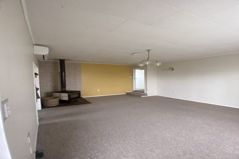 Photo of property in 10 Broadbelt Grove, Levin, 5510