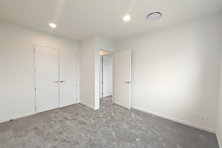 Photo of property in 1 Pukeko Road, Hobsonville, Auckland, 0616