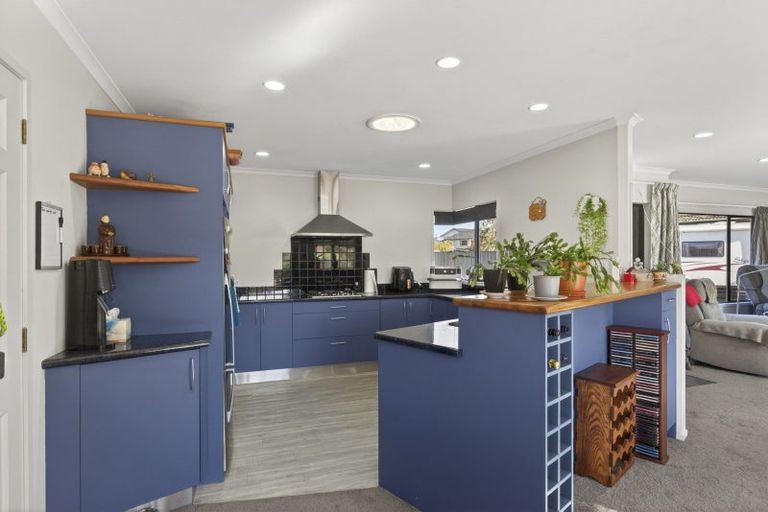 Photo of property in 20 Kowhai Street, Strandon, New Plymouth, 4312