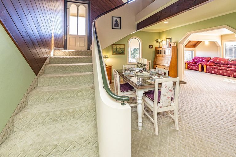 Photo of property in 22 Shakespeare Road, Bastia Hill, Whanganui, 4500