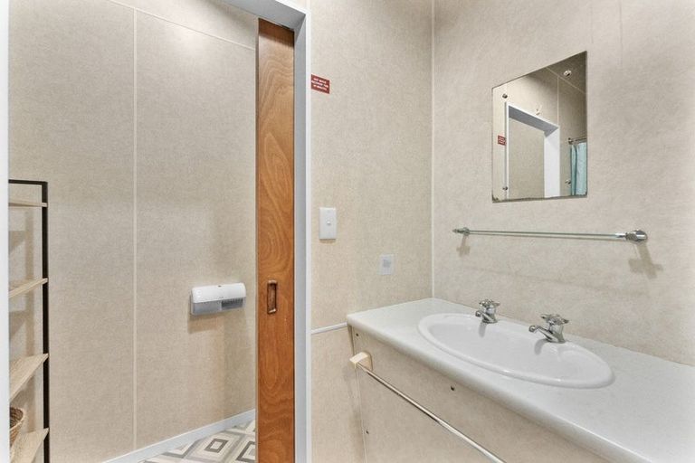 Photo of property in 51 Wairau Road, Oakura, 4314