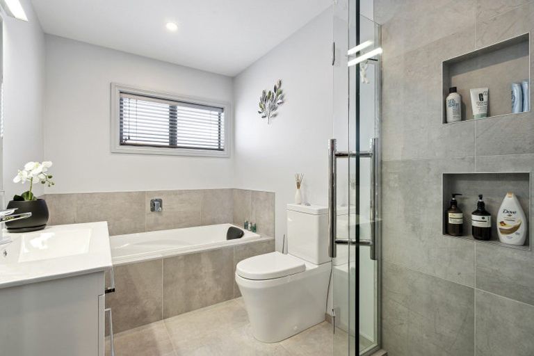Photo of property in 71 Endeavour Drive, Whitby, Porirua, 5024