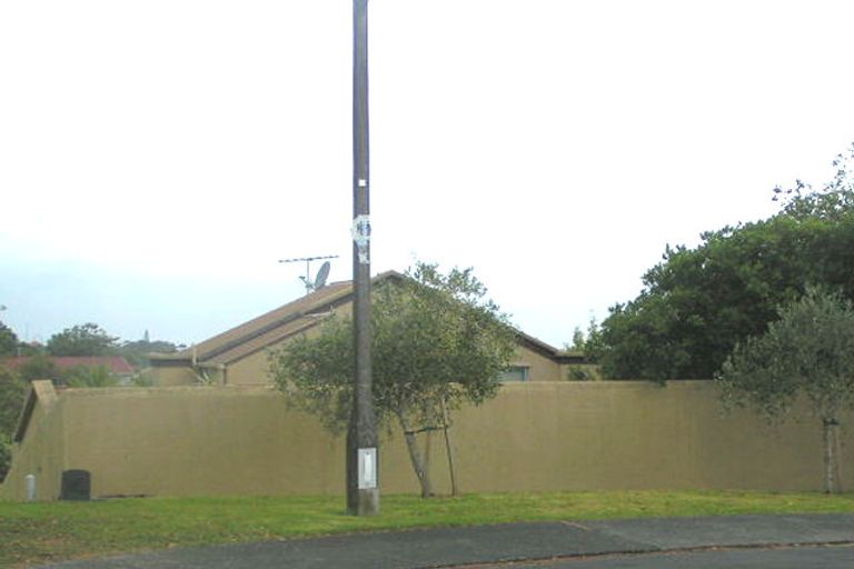 Photo of property in 11 Wilmington Place, Forrest Hill, Auckland, 0620