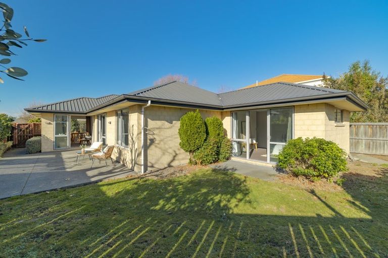 Photo of property in 12 Anglem Way, Northwood, Christchurch, 8051