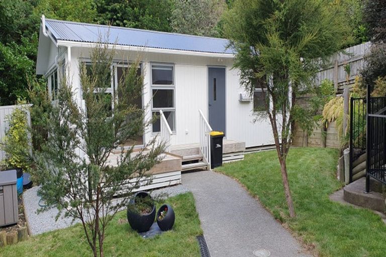 Photo of property in 17 Albert Street, Island Bay, Wellington, 6023