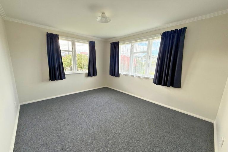 Photo of property in 16 Burns Street, Tawhero, Whanganui, 4501