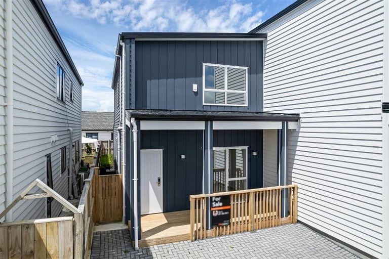 Photo of property in 17b Waka Ama Road, Karaka, 2113