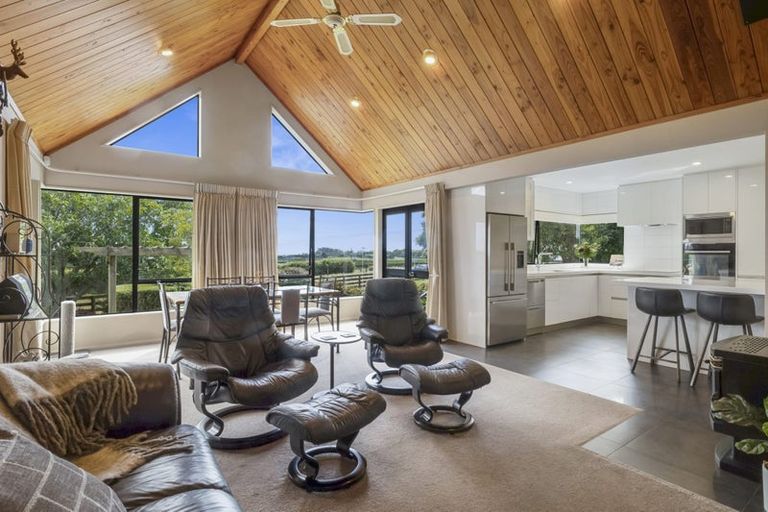 Photo of property in 110 Upland Road, Tarurutangi, New Plymouth, 4372