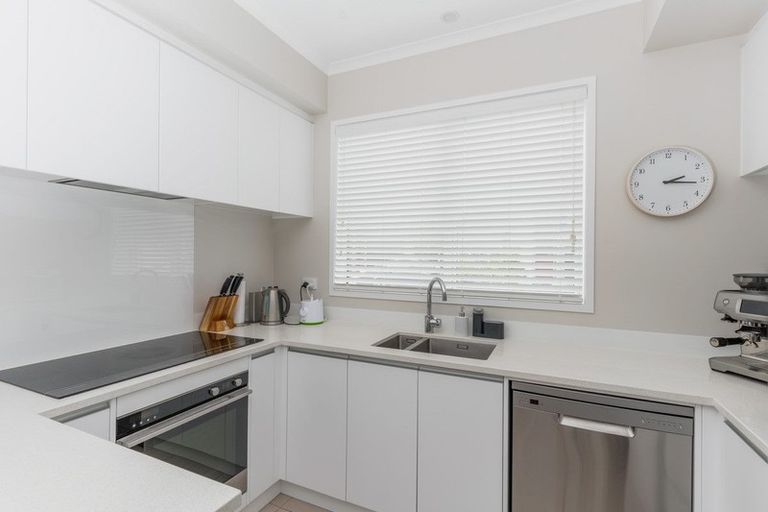 Photo of property in 5 Poaka Road, Hobsonville, Auckland, 0616