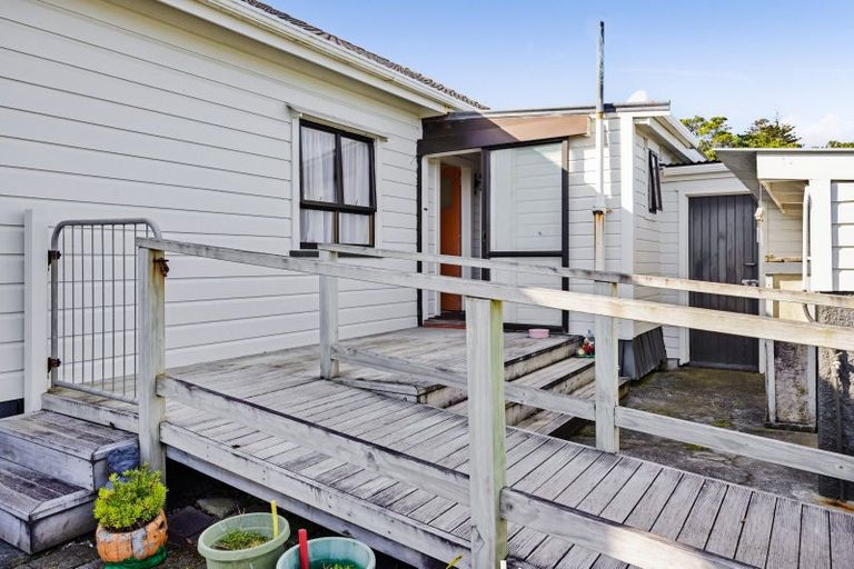 Photo of property in 158 Tasman Street, Opunake, 4616