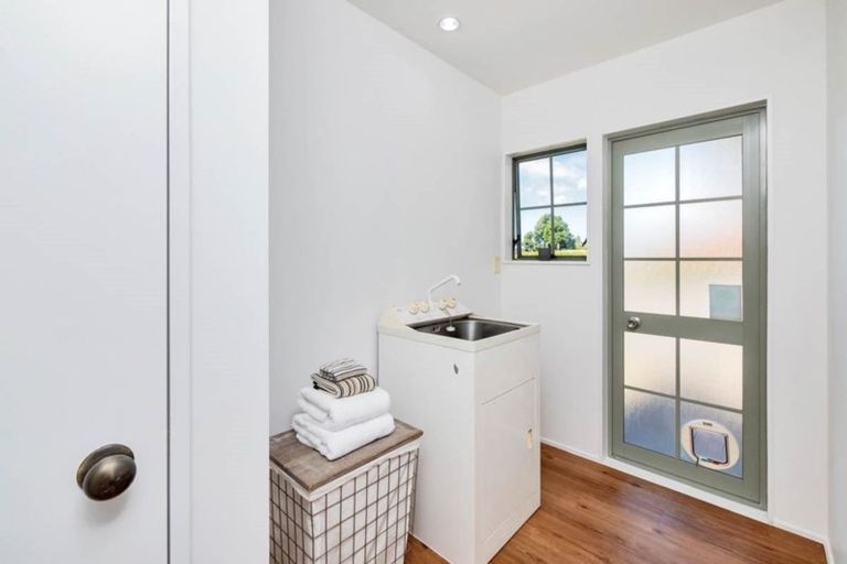 Photo of property in 20 Bushlands Park Drive, Albany, Auckland, 0632