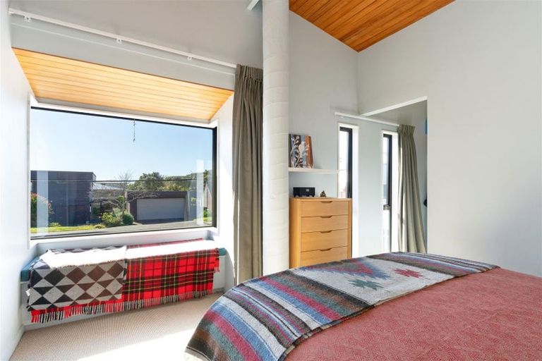 Photo of property in 2 Tahi Road, Paraparaumu Beach, Paraparaumu, 5032