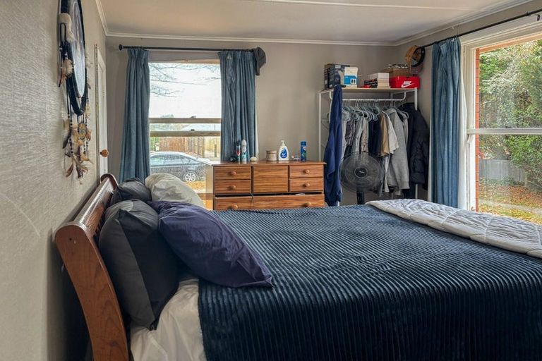 Photo of property in 33 Guildford Street, Burnside, Christchurch, 8053